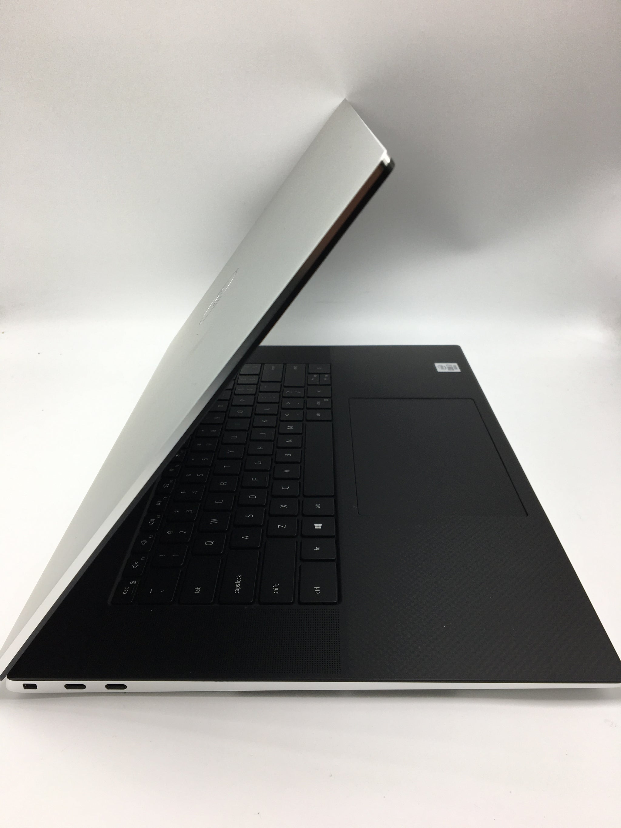 DELL XPS 17" UHD Touch Display w/webcam - 32GB/1TB SSD